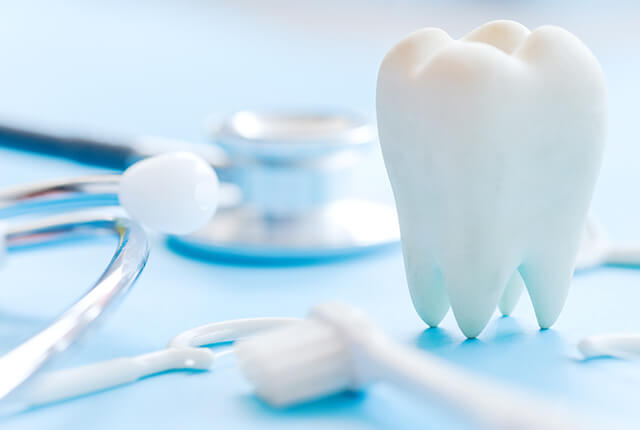 歯ブラシ、歯間ブラシなど