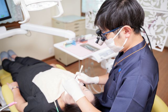 治療を行うスタッフ